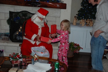 2013-12-23 21-11-08 Hildebrand Christmas.jpg